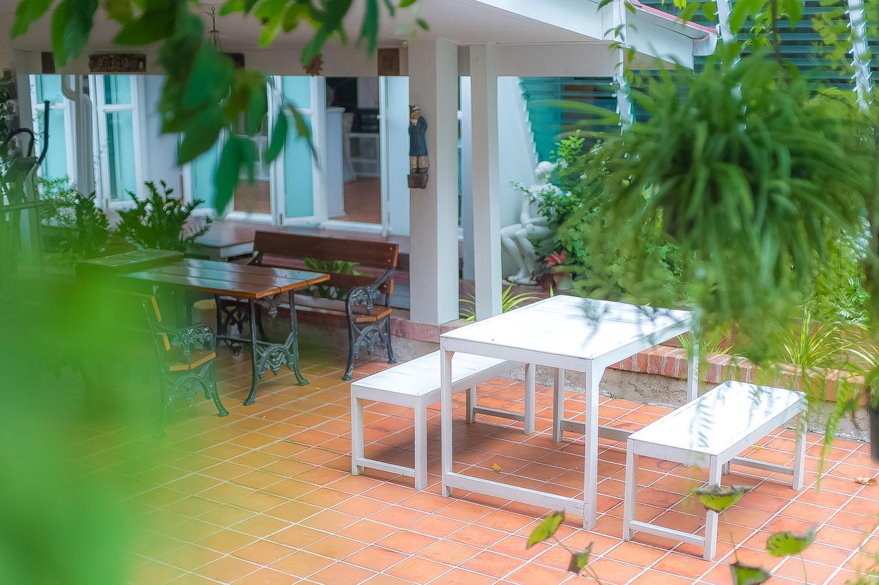 Vimala Suites Bangkok Exterior foto